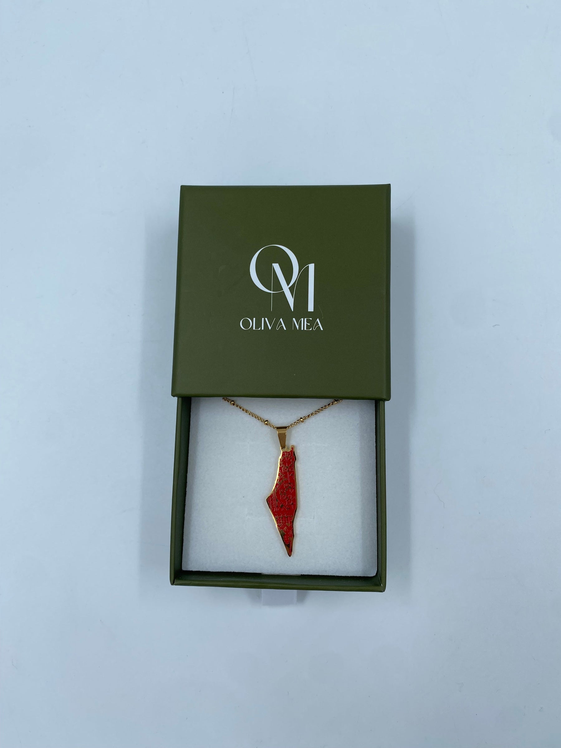 Land of Threads Necklace