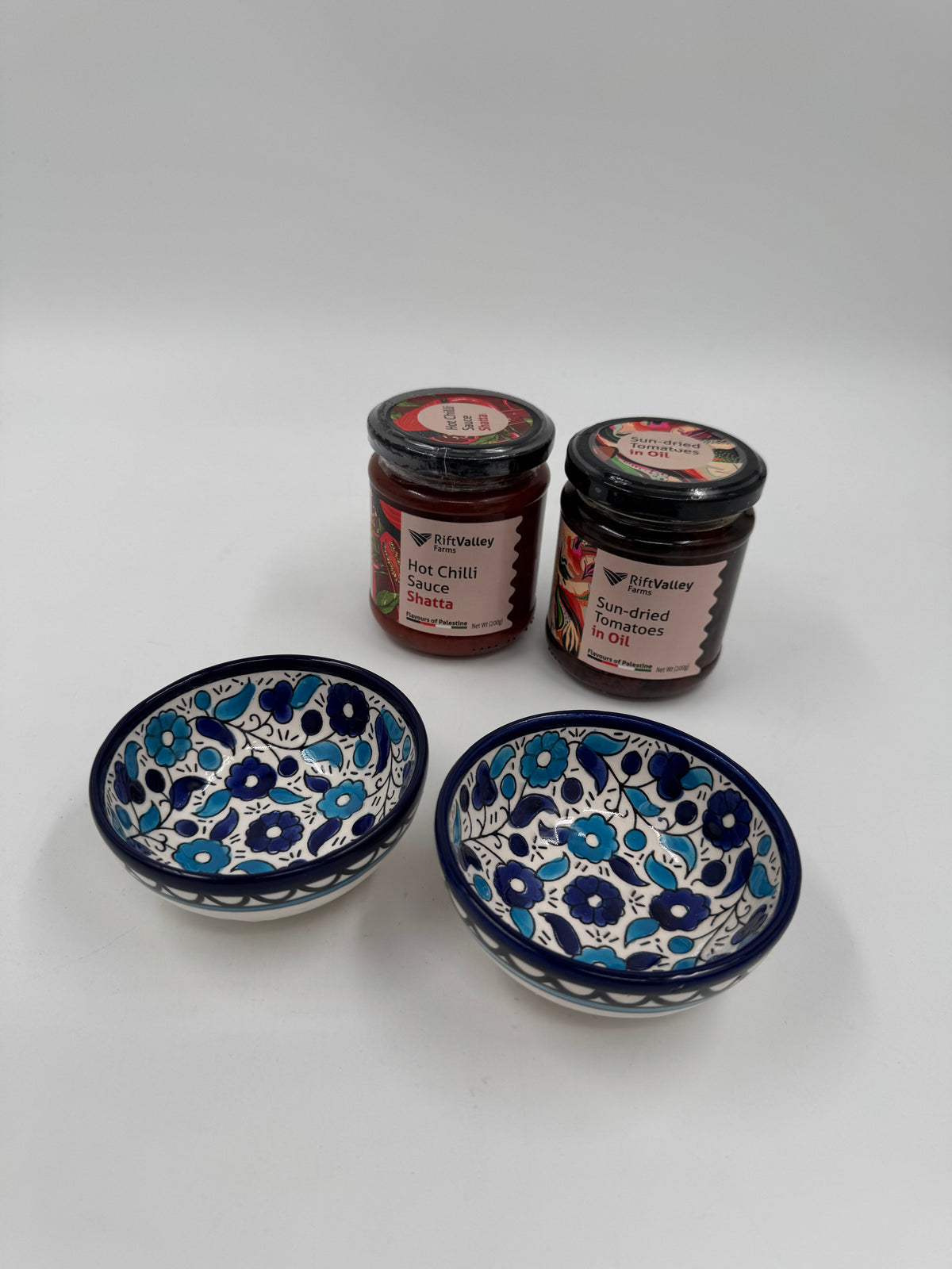 Shatta, Sun-dried Tomatoes & 2 9cm ceramic bowls