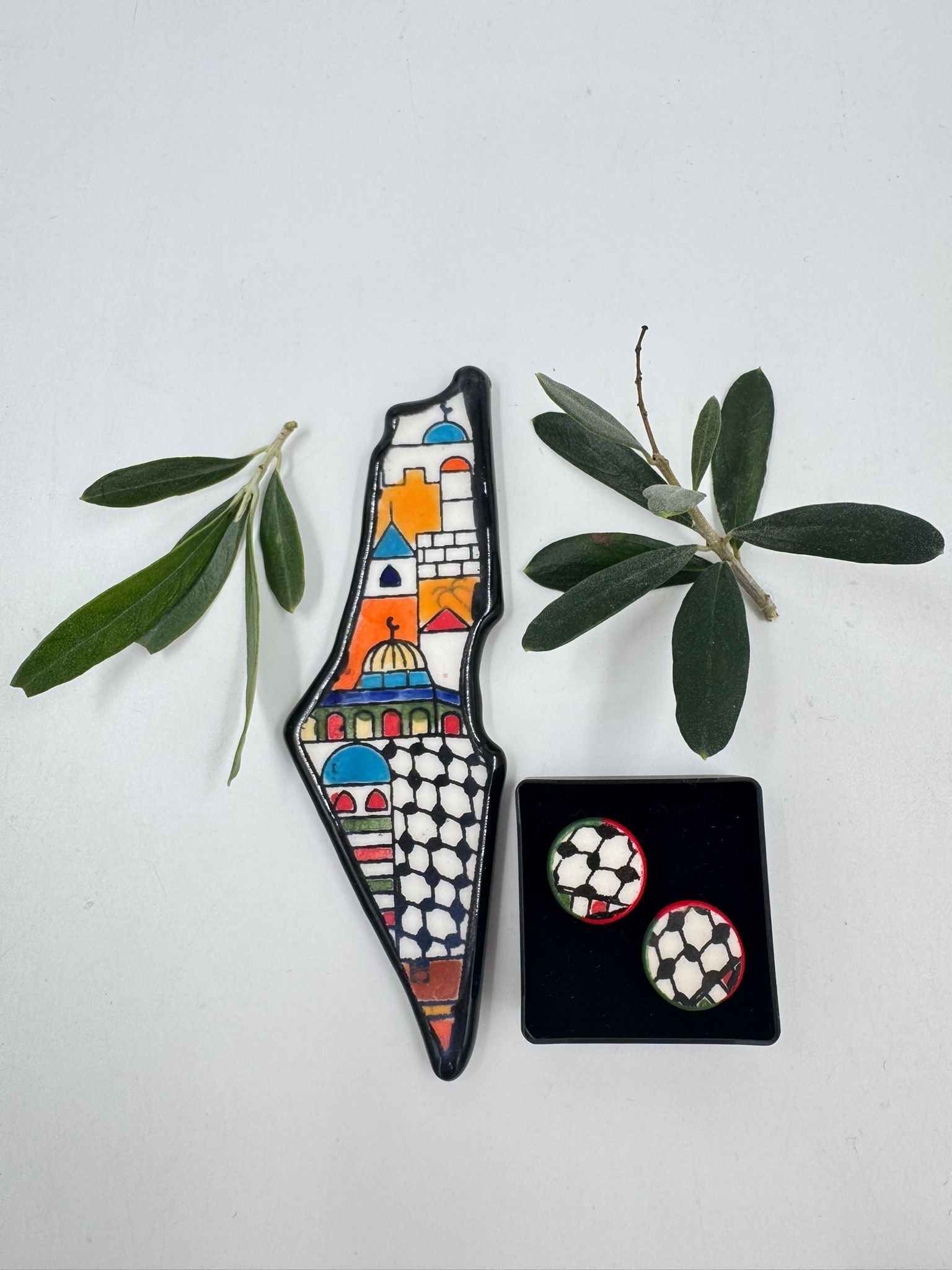 Handmade Al-khalil earrings, red 16 mm