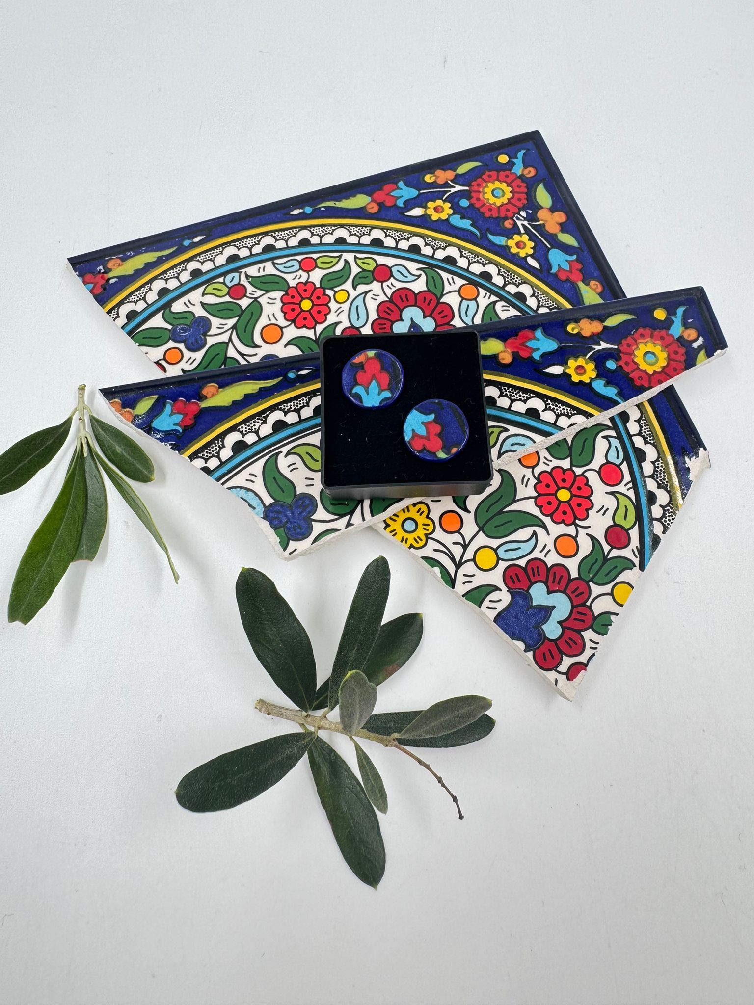 Handmade Al-khalil earrings, red 16 mm