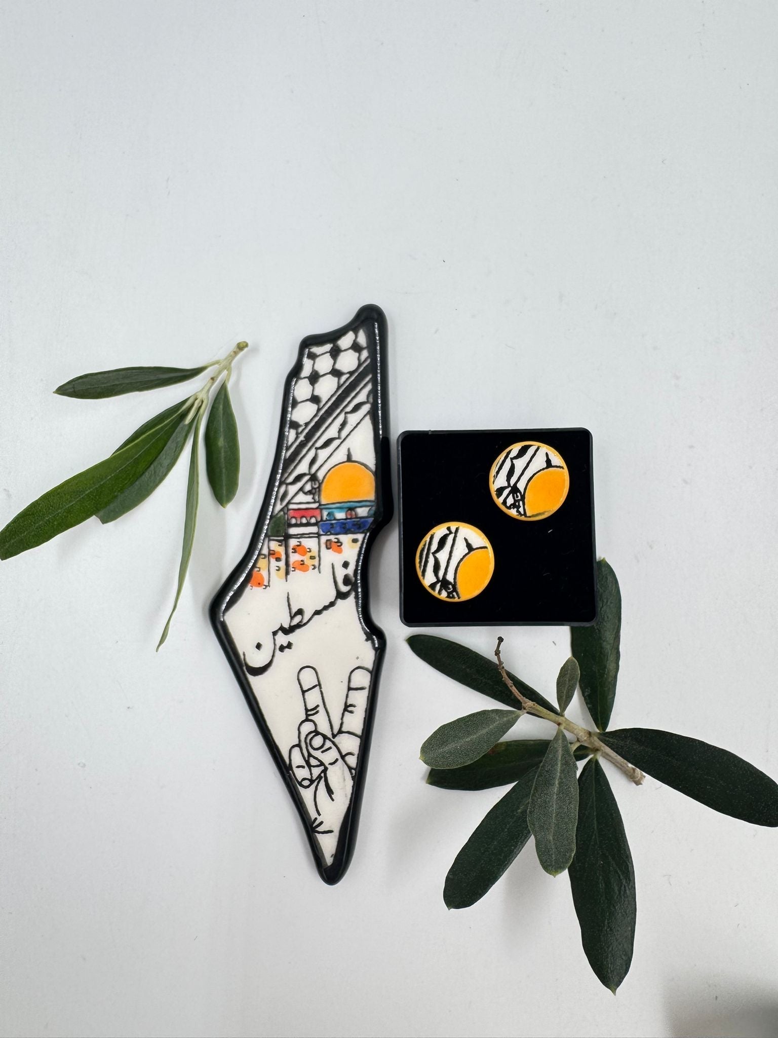 Handmade Al-khalil earrings, red 16 mm