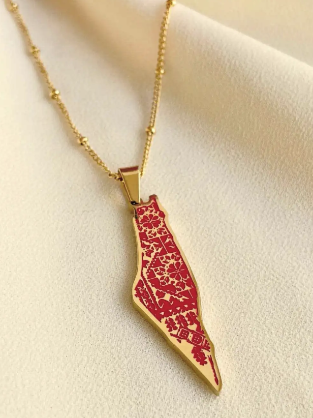 Land of Threads Necklace